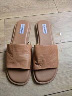 NWOT Steve Madden Women's Karolyn Flat Sandals Size 10